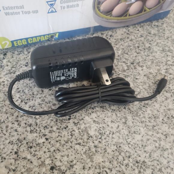 KEBONNIXS 12 Egg Incubator w/ Humidity Display, Egg Candler. New Open Box Tested - Picture 8 of 15